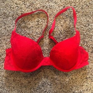 2/$25 Victoria’s Secret Push-Up Bra